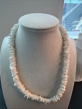 Natural White Shell Chip Necklace - Women Jewelry